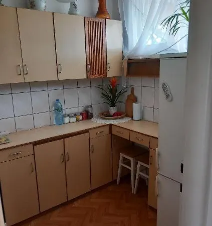 Piastowska 90 C, 2-pokojowe Mieszkanie Do Wynajecia *