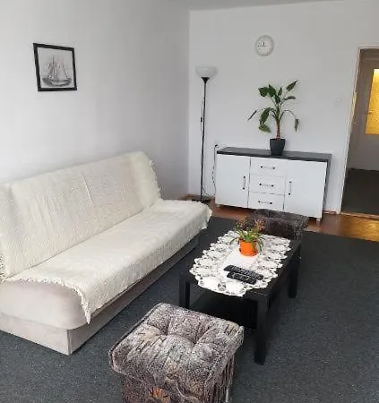 Piastowska 90 C, 2-pokojowe Mieszkanie Do Wynajecia Apartment